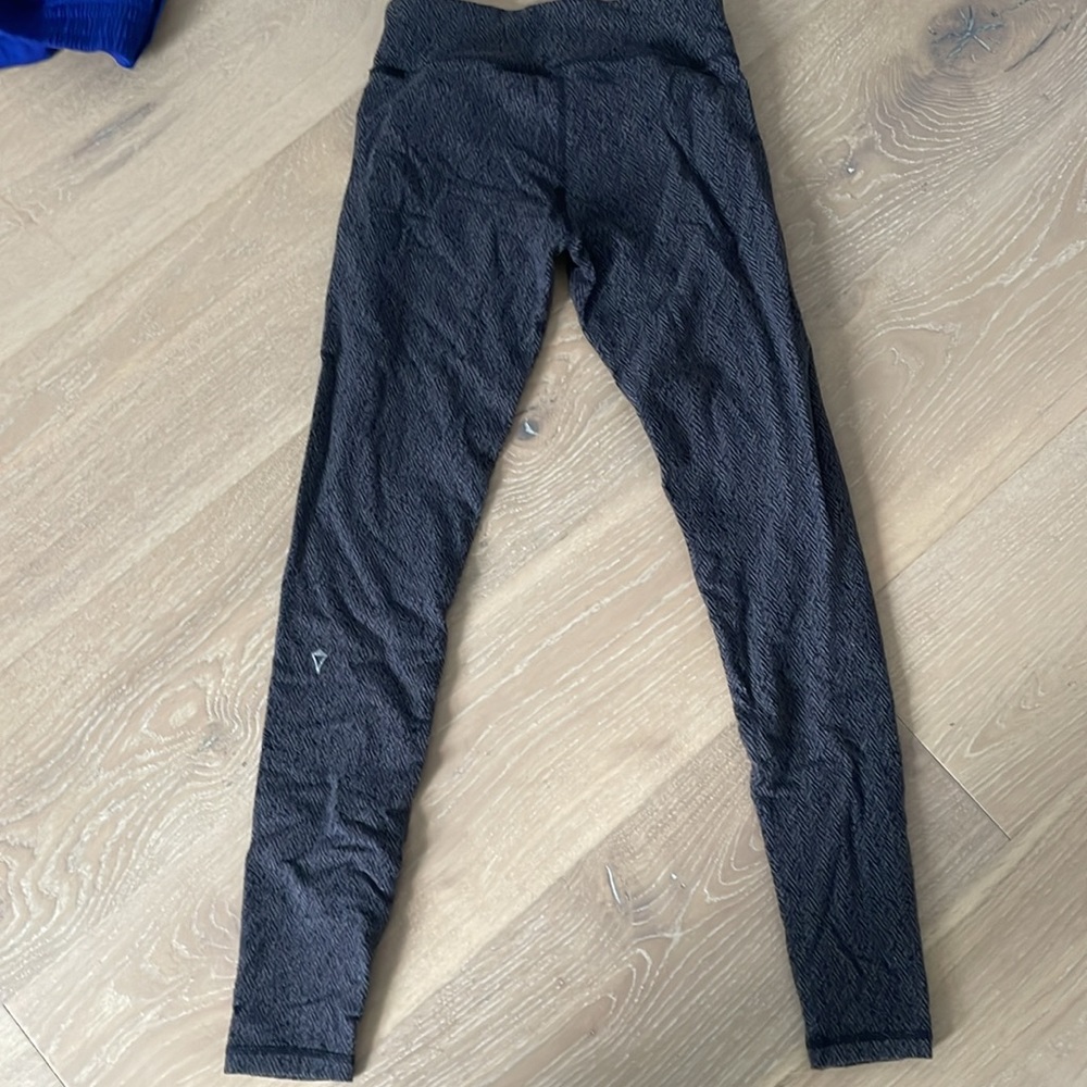 Ivivva herringbone tights